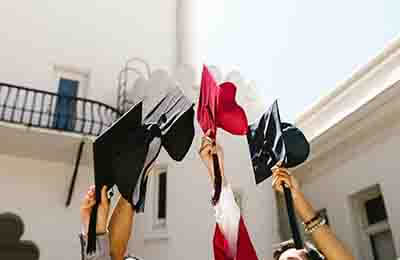 廣告設(shè)計(jì)畢業(yè)論文范文