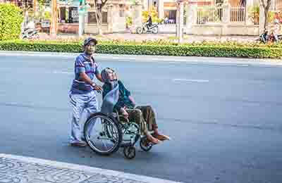 老年醫療護理試點