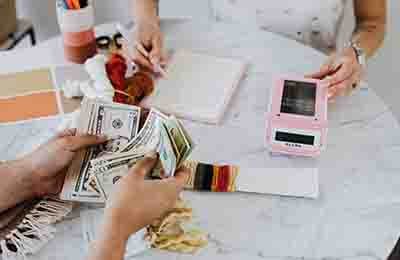 金融機構理財論文